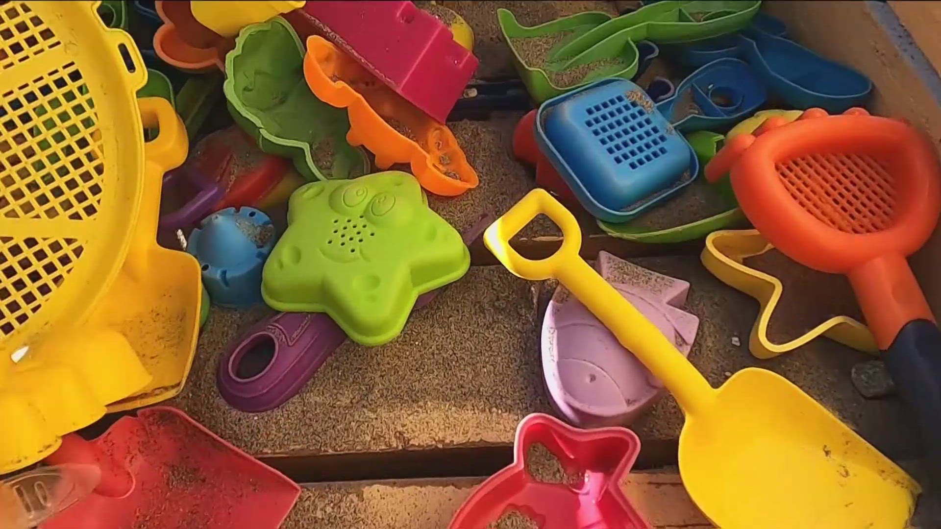 Sand Toy Borrow Box in Oceanside is keeping plastic waste out of