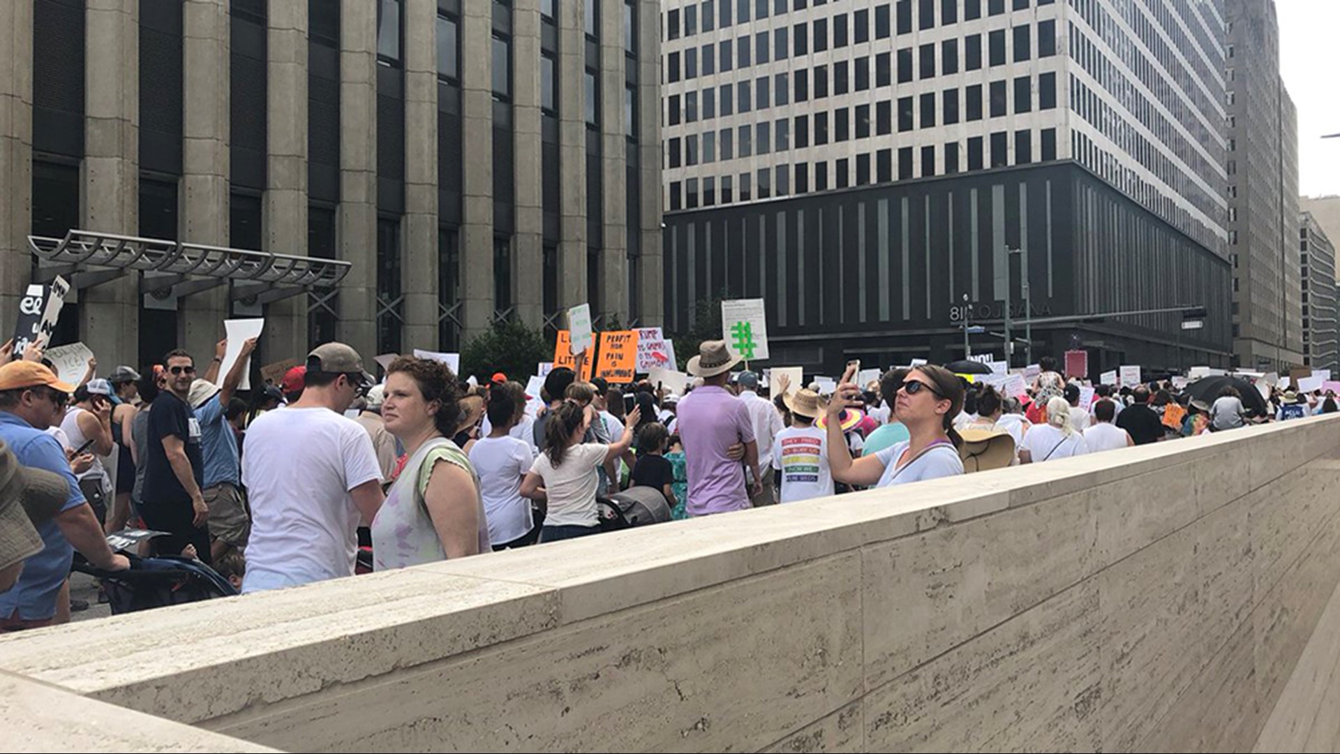 Crowd marches through Houston protesting family separations at the ...
