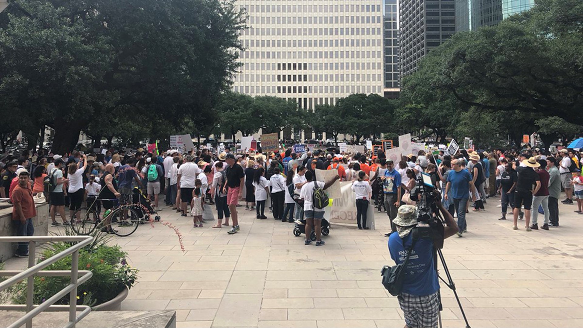 Crowd marches through Houston protesting family separations at the ...