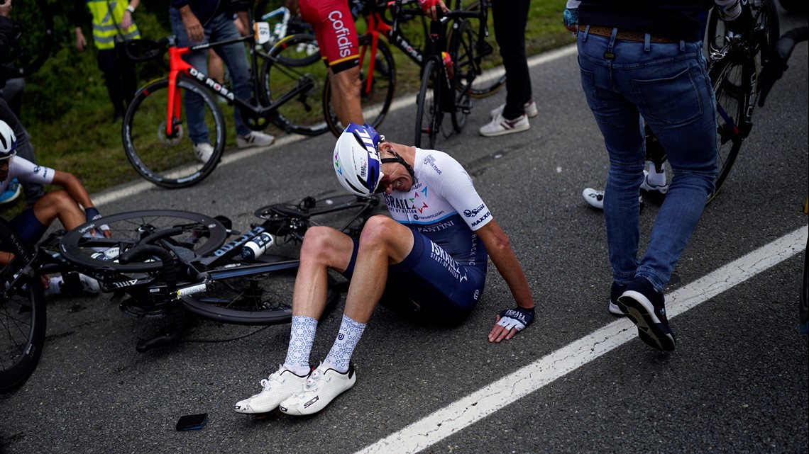 Fan who caused Tour de France crash arrested | cbs8.com