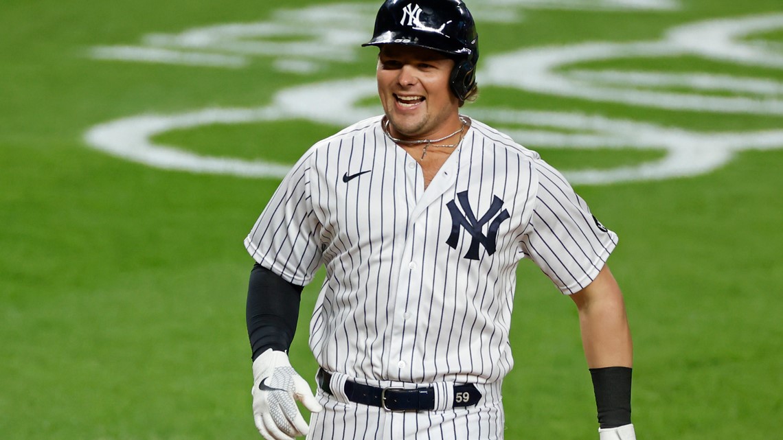 Padres acquire 1B/DH Luke Voit from Yankees per reports