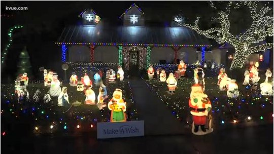 Austin family wins national Christmas light competition | cbs8.com