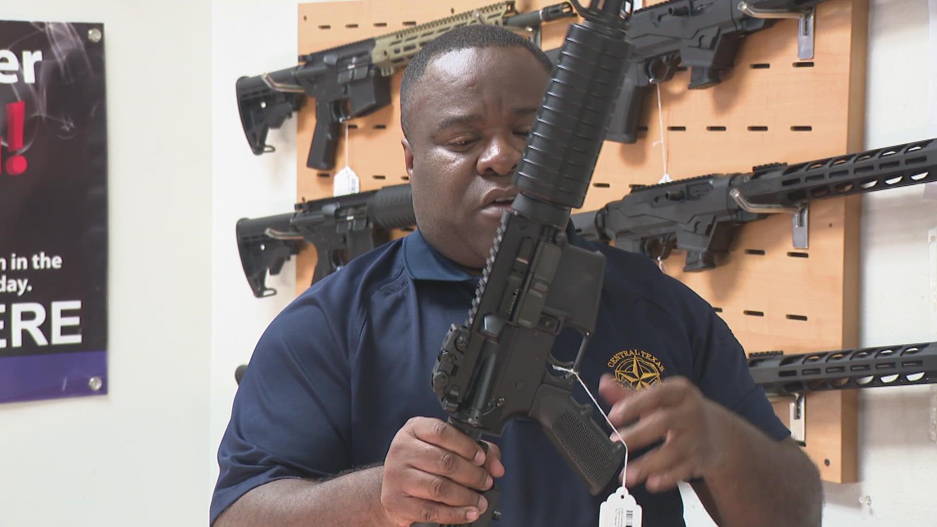 KVUE's Matt Fernandez speaks with a gun expert to learn more about the AR-15 style rifle amid calls for a ban on assault weapons.