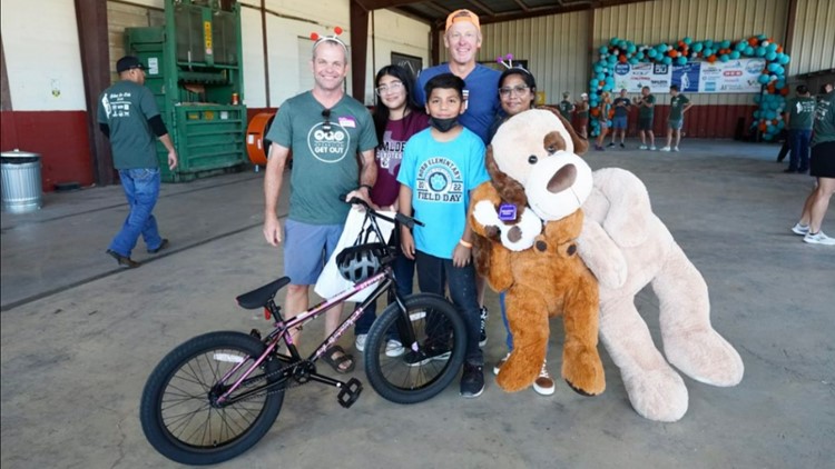 Hundreds of children in Uvalde receive free bikes on Saturday