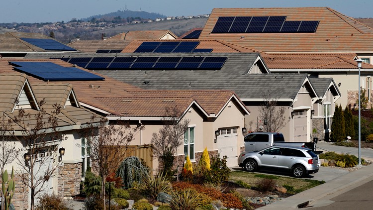 California lowers incentives for rooftop solar panels