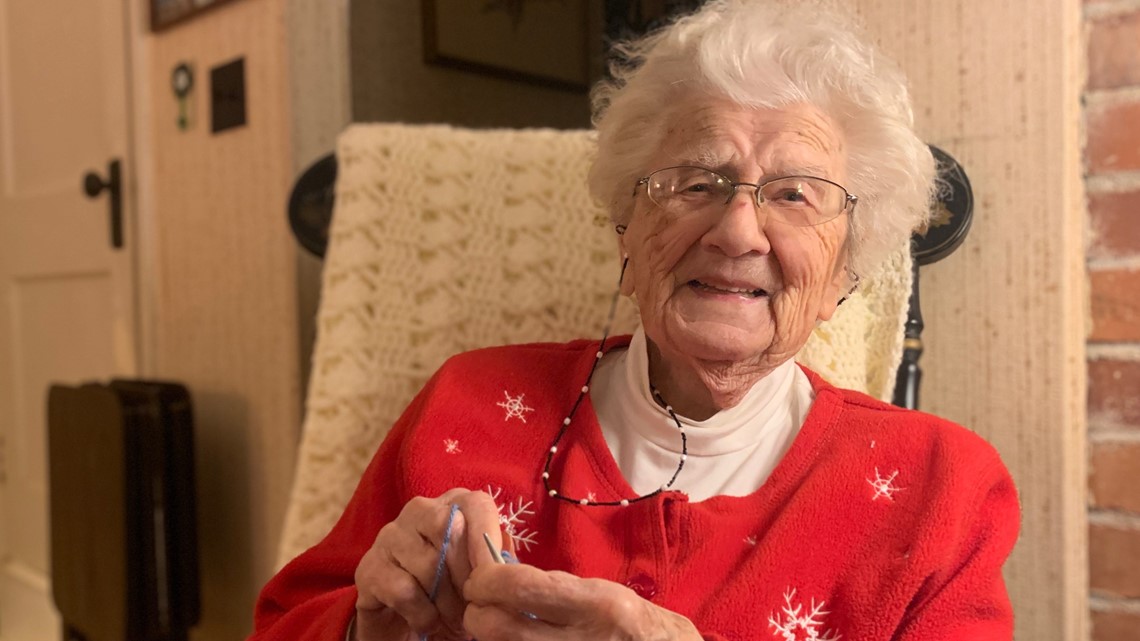 Dottie Brown, the 104-year-old Maine knitter | cbs8.com