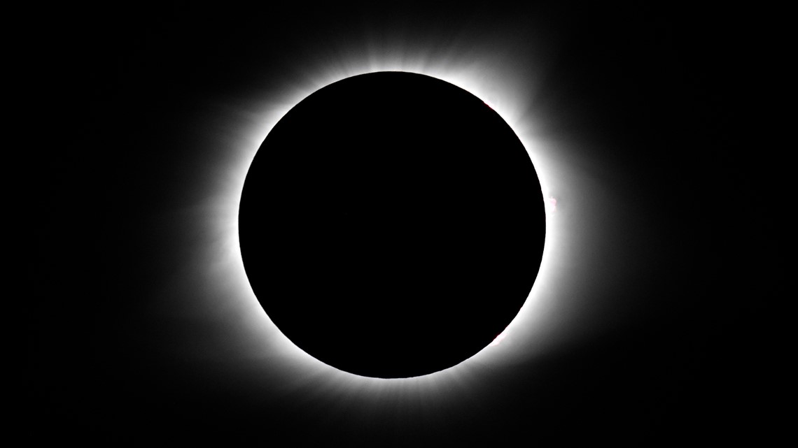 solar-eclipse-on-april-8-2024-will-stretch-from-texas-to-maine-cbs8