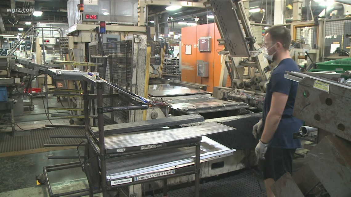 GM Holds Job Fair In Lockport