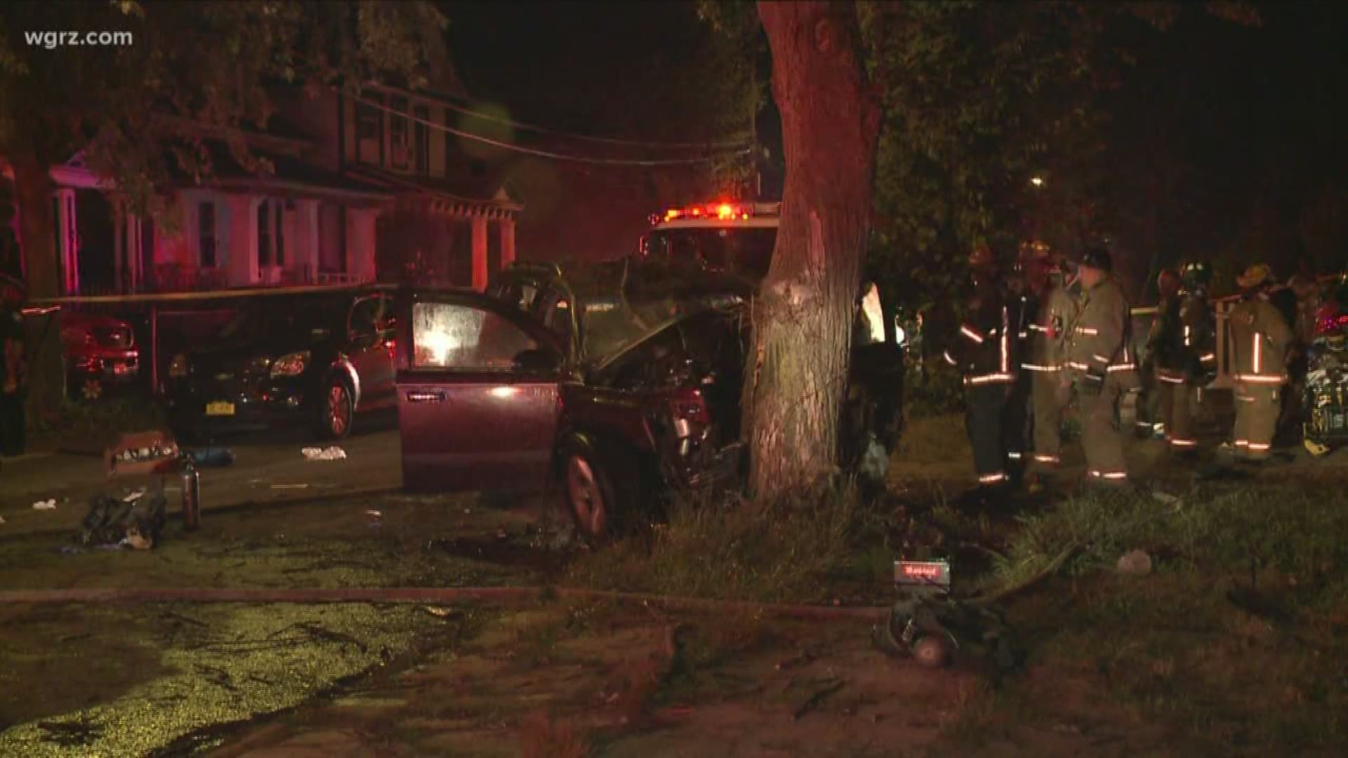 Three people injured in car accident on Buffalo's East Side | cbs8.com