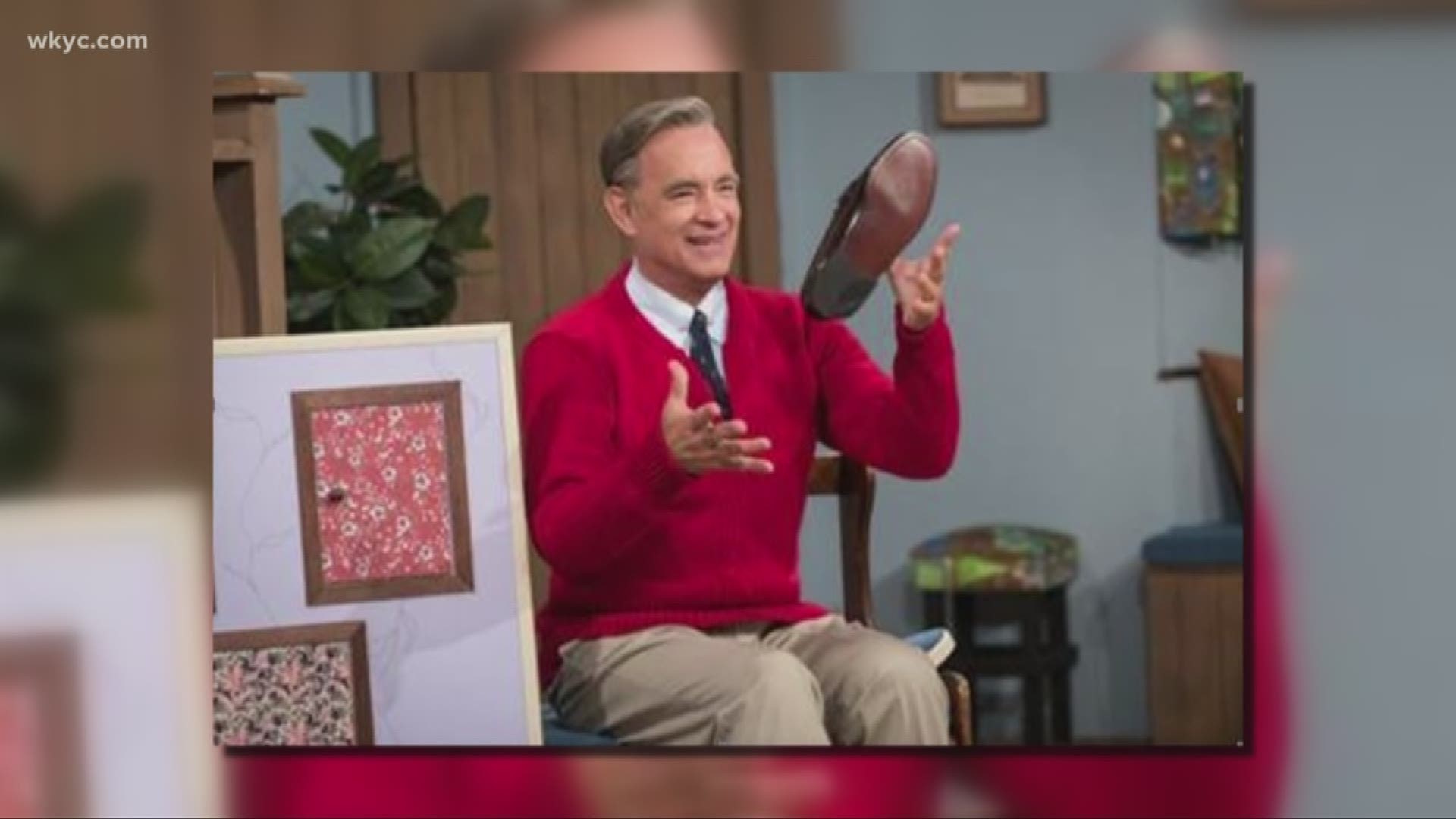 On Mr. Rogers' 91st birthday, photo shows Tom Hanks as iconic host for movie role