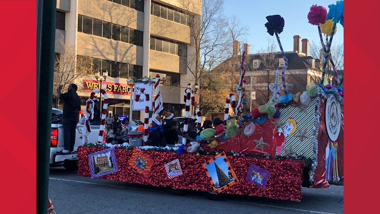 macon christmas parade 2020 Macon Christmas Parade Held On Sunday Cbs8 Com macon christmas parade 2020