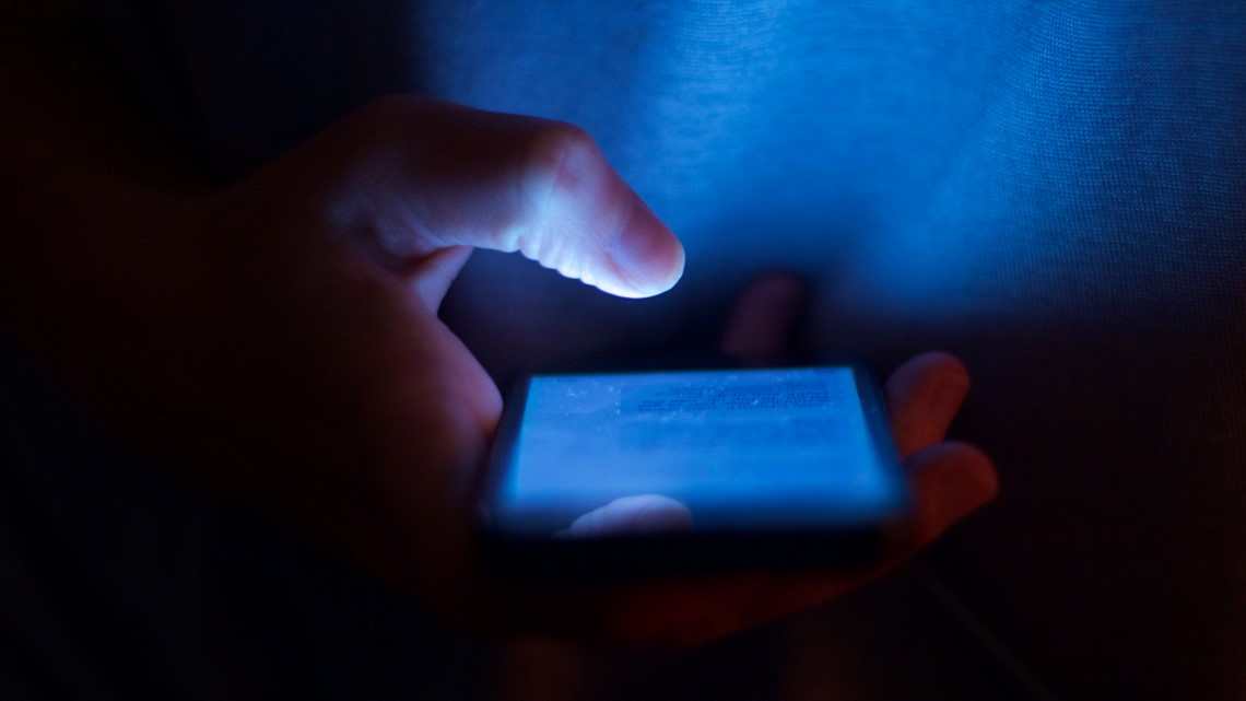 Text message mystery: Why thousands got weird overnight texts | cbs8.com