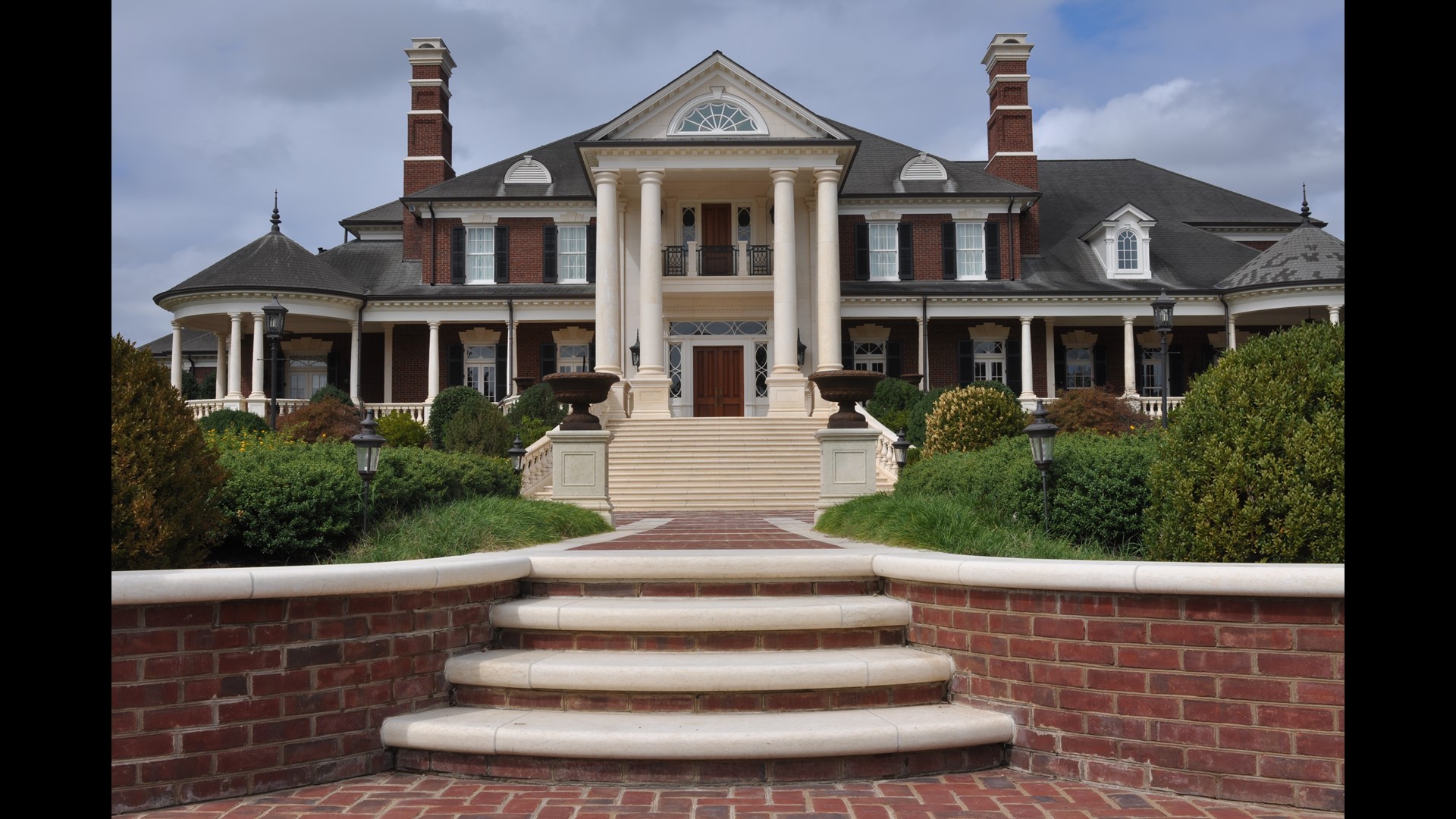 Take a look at Deion Sanders' former Texas mansion